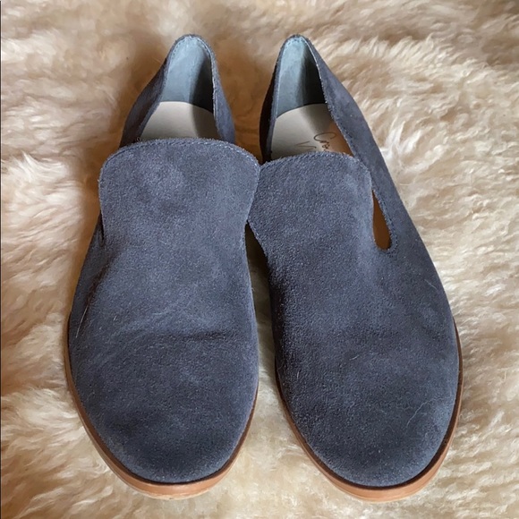 Crown Vintage, blue suede loafers. Women’s Size 6. - Picture 6 of 6